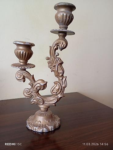 Şamdanlar: İki şamlıq yuvası olan dekorativ şamdan - Material: metaldən tökmə - — 2