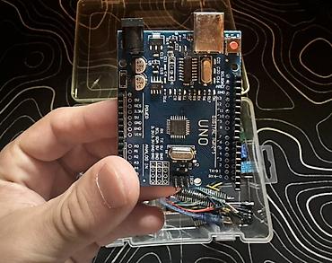 alet desti: Arduino UNO əsaslı elektronika dəst’i Yeni qiymət: 60 AZN (şəkildə — 2