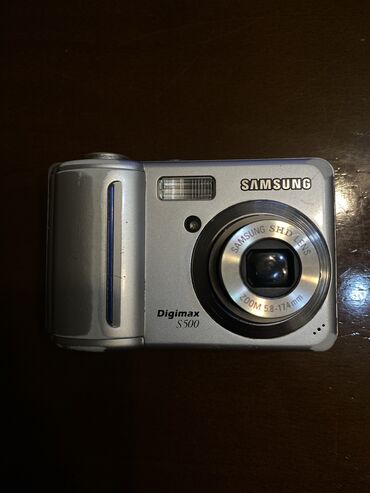 canon powershot a2300 is: Durasel ile isleyir. Real alicilara endirim olacaqdir. Vintage