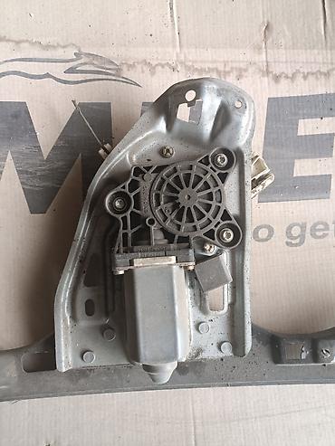 Digər avtomobil ehtiyat hissələri: W203 ehtiyyat hissələri — 10