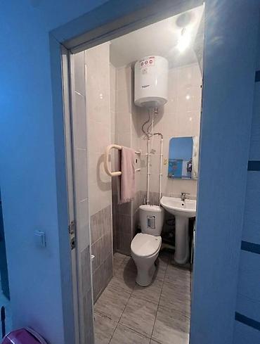коридорного: 1 комната, 35 м², 5 мкр Индивидуалка, 2 этаж, Свежий ремонт — 1