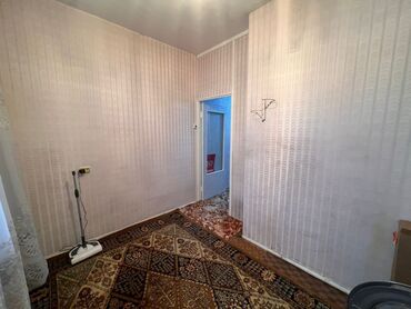 арзан квартира арендага: 1 комната, 36 м², 106 серия, 2 этаж, Старый ремонт
