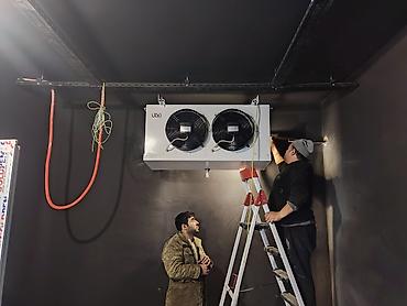 Soyuducu avadanlığı: Aqreqat soyuducu. 3 HP "Embrague" Motoru ilə yığılıb. - 5 dərəcəyə — 1