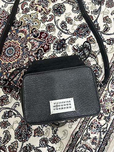 Сумки: Барсетка Maison Margiela 
Цвет:Черный Квадратный
Размер:20x 22 — 2