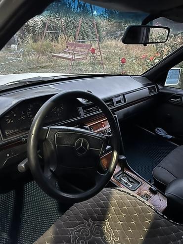 Mercedes-Benz W124: 1993 г., 2.2 л, Автомат, Бензин, Седан