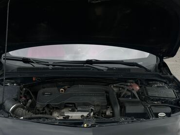 Chevrolet: Chevrolet Malibu: 1.5 l | 2017 il 180 km Sedan — 4