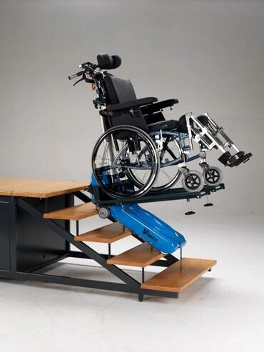 Инвалидные коляски: Ступенькоход итальянский для инв.Колясок гусеничный подъемник roby