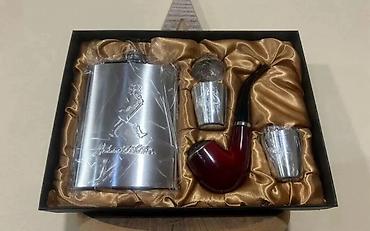 Hədiyyəlik viski/flask və siqaret/pipe dəsti Zərif hədiyyə qutusunda