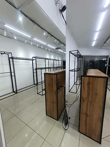 Кронштейны, стойки: Срочно! Торговое оборудование : Вешалки! Кронштейны! Полки! Столы — 4