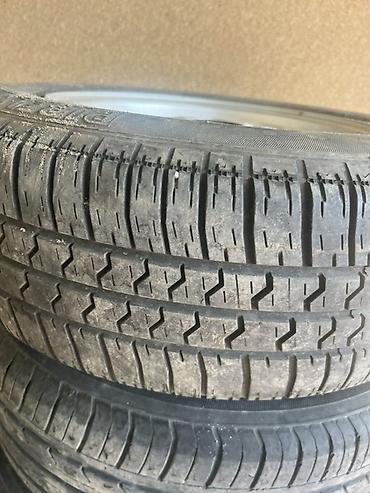 Колеса в сборе: Продаю диск одна штука на Mercedes
205/60 R15 одна штука — 2