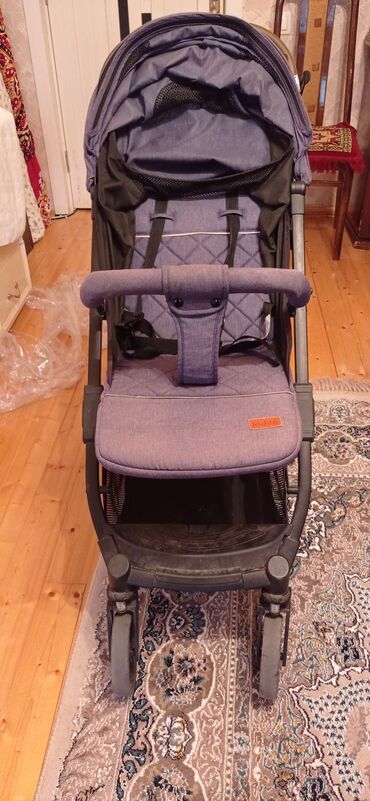 Gəzinti arabaları: İki tutacaqlı araba, Bebeto, İşlənmiş, Cins: Oğlan, Yaş: 6-12 ay, Ünvandan götürmə -da lalafo.az — 13 Gəzinti arabaları: İki tutacaqlı araba, Bebeto, İşlənmiş, Cins: Oğlan, Yaş: 6-12 ay, Ünvandan götürmə — 13