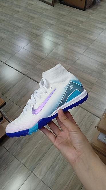 Бутсы: Футбольные бутсы/сороконожки с микрошипами для игры на искусственном — 2