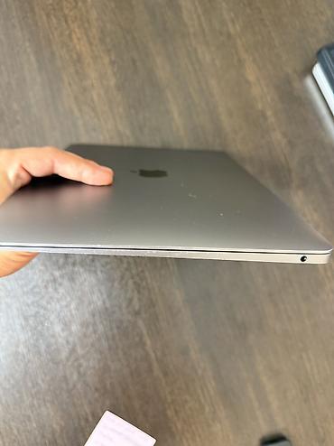 macbook m4 air: Для учебы, Б/у, Apple M1, ОЗУ, RAM: 8 ГБ — 4
