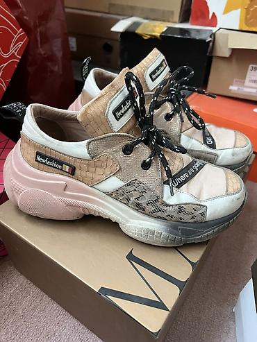 Айымдардын бут кийими: Кроссовки Newfashion в стиле chunky - Модель: Newfashion (бирки/патчи — 2
