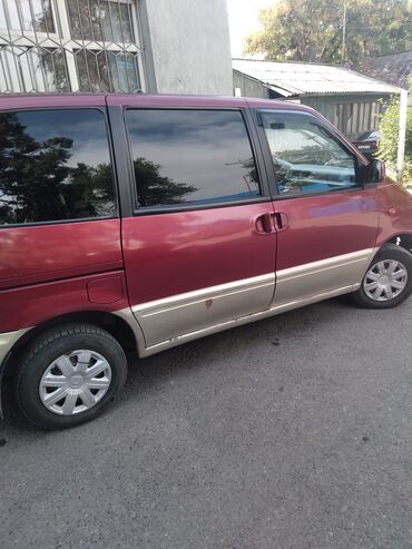 Nissan: Nissan Serena: 2000 г., 1.6 л, Механика, Бензин, Минивэн