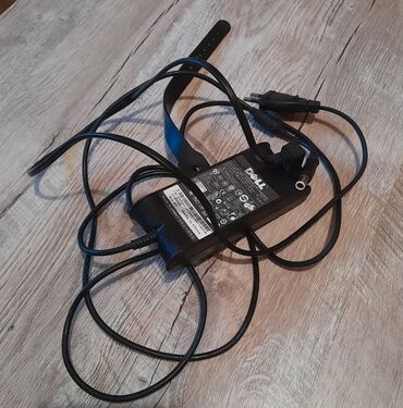 Ноутбуки: Dell noutbukları üçün nəzərdə tutulmuş orijinal enerji adapteri.Az