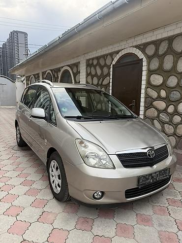 Toyota Corolla Verso: 2003 г., 1.8 л, Автомат, Бензин, Универсал