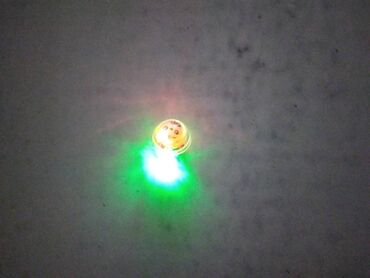 teksas haljine za devojcice: Svetleca plasticna kuglica precnik 3 cm