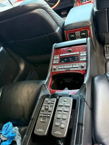 Lexus: Lexus LS: 4.6 l | 2009 il Sedan — 5