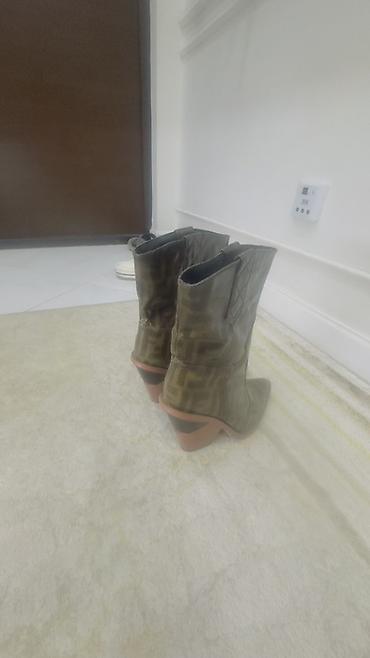 ковбой: Сапоги, 35.5, 36, Fendi, Б/у, цвет - Коричневый, Самовывоз, Платная доставка — 2
