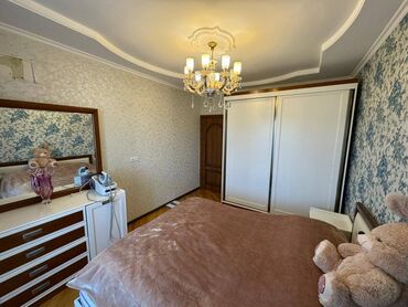 Köhnə tikili: Bakı, Qaraçuxur qəs., 3 otaqlı, Köhnə tikili, m. Neftçilər, 80 kv. m — 6