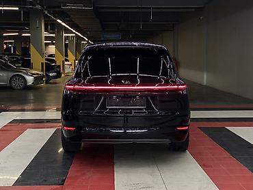 Lixiang: Lixiang L9: 2023 г., 1.5 л, Автомат, Гибрид, Универсал — 2