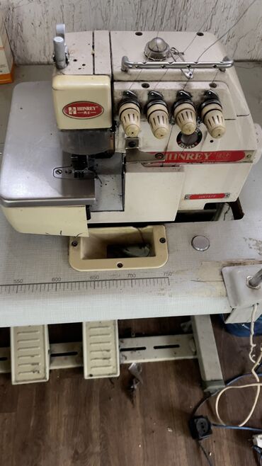 Промышленные швейные машинки: Пятинитка