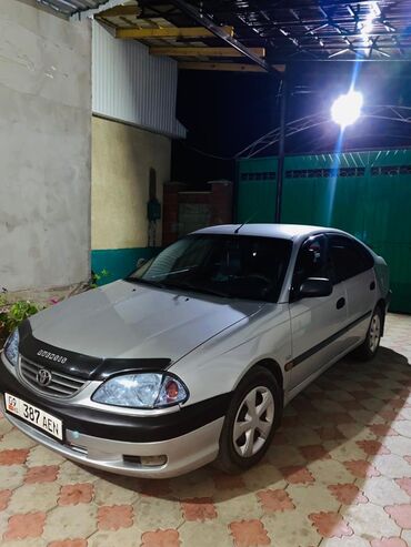 Toyota: Toyota Avensis: 2000 г., 2 л, Механика, Бензин, Седан