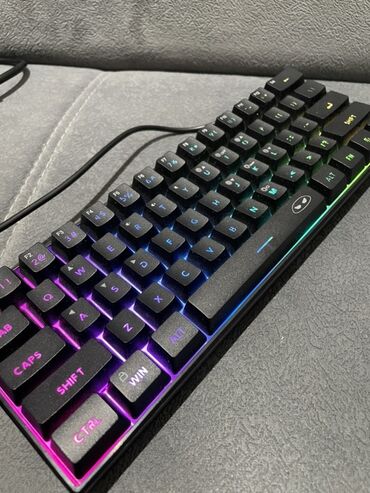 Səsgücləndiricilər, qulaqlıqlar və mikrofonlar: Magegee ts91 Oyun klaviaturası – RGB işıqlanma ilə 2 gün işlənib