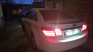 Chevrolet: Chevrolet Cruze: 1.6 l | 2010 il 260000 km Sedan — 2