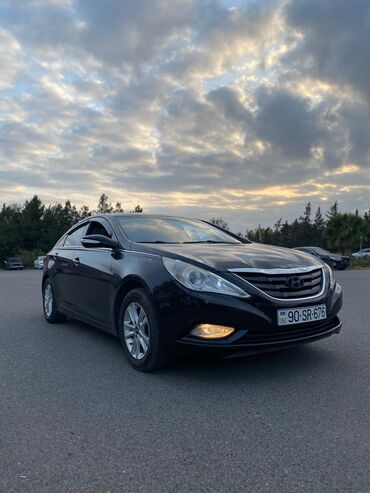 Hyundai: Hyundai Sonata: 2 l | 2010 il Sedan — 2