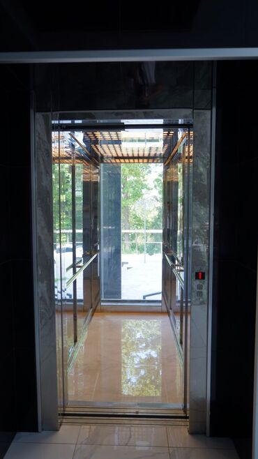 Офисы: Сдаются офисные помещения в центре города, со всеми удобствами. Тел. — 3