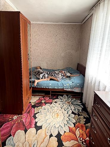 📌В Беловодске в районе РТС продается 2-х комнатная квартира на 1/2 — 3