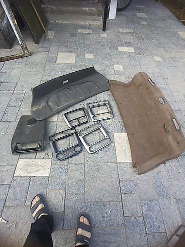 чехлы бу: Набор салонных деталей для автомобиля: - Обшивка/полка багажника — 1