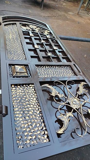 Распашные ворота: Металлические распашные ворота с калиткой (модульные панели) - — 65