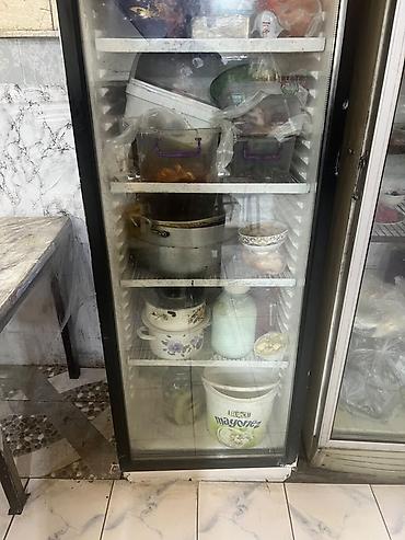 Məhsul: Şüşə qapılı ticarət vitrini (içdən işıqlı soyuducu) Təsvir: -