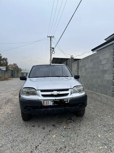 субару импреза 2009: Chevrolet Нива: 2009 г., 1.7 л, Механика, Бензин, Внедорожник