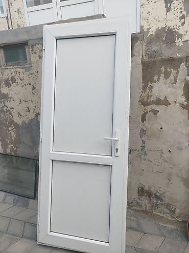 zabrat seyf qapilar: Ağ rəngli plasltik qapı satılir80 azn — 1