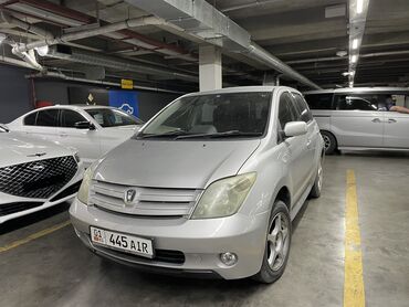 Toyota: Toyota ist: 2003 г., 1.5 л, Автомат, Бензин, Хэтчбэк