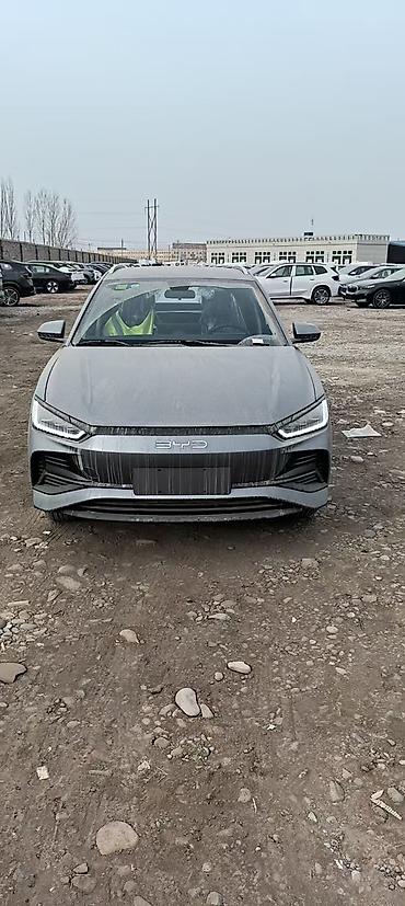 BYD: BYD E2: 2025 г., 3 л, Робот, Электромобиль, Седан — 1