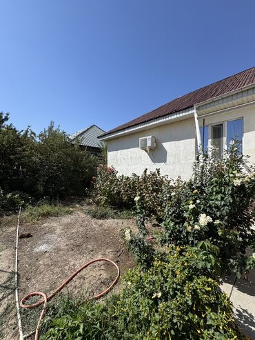 Продажа домов: Дом, 117 м², 4 комнаты, Собственник, Косметический ремонт at lalafo.kg — 4 Продажа домов: Дом, 117 м², 4 комнаты, Собственник, Косметический ремонт — 4