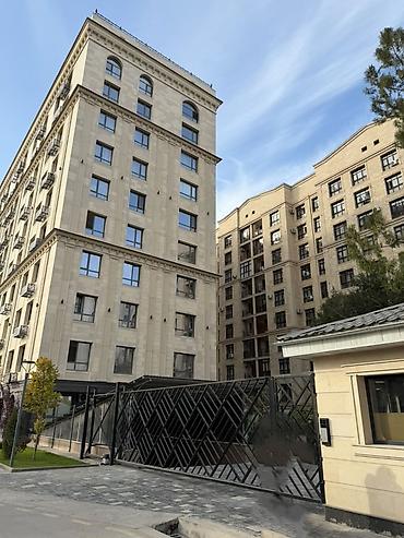 ак карпаркинг: 2 комнаты, 62 м², Ак-Кеме Элитка, 2 этаж, Дизайнерский ремонт — 1