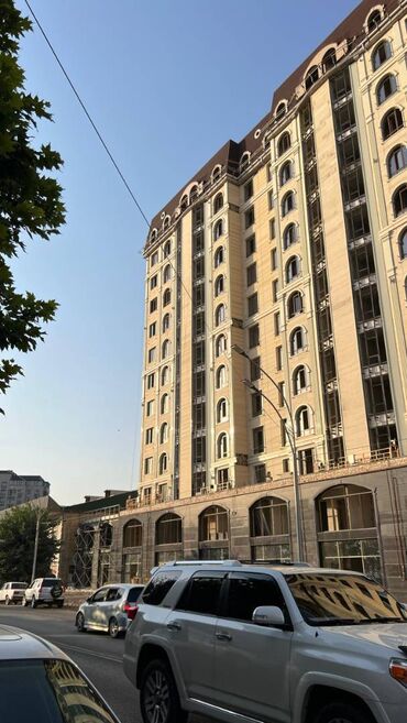 продаю участок бишкек: Продаю Офис 110 м², Без ремонта, Многоэтажное здание, 1 этаж