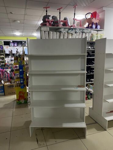 купить стеллажи для магазина бу: Продаются двухсторонние полки для магазина. Высота 1.8м,ширина 1м