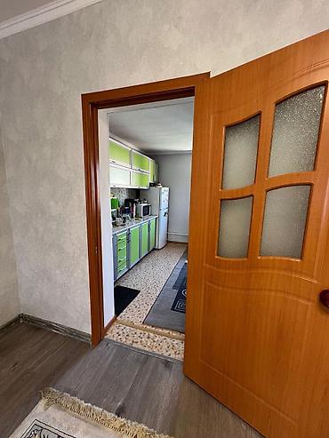 Продажа коттеджей и домов: Продаётся добротный дом в г. Бишкек 📍 Ж/м Кара-Жыгач, ул. Дордой — — 12