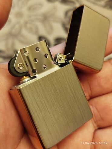 Qəlyan, vayp və aksesuarları: Zorro alışqan 35 manat,Alısqan üçün benzin 10 manat — 9