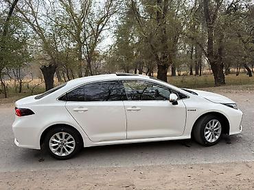 toyota priys: Toyota Corolla: 2021 г., 1.8 л, Вариатор, Гибрид, Седан — 5