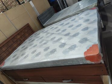 Двуспальные кровати: Новая двуспальная кровать с ящиками с матрасом Размер 1.5*2 — 3