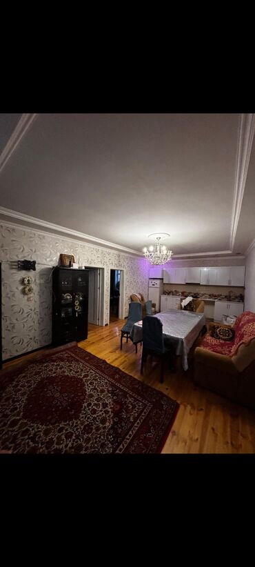 Həyət evləri və villaların satışı: Həyət evi – bütöv həyətli, darvazalı - Həyətyanı sahə: daş döşəməli — 5