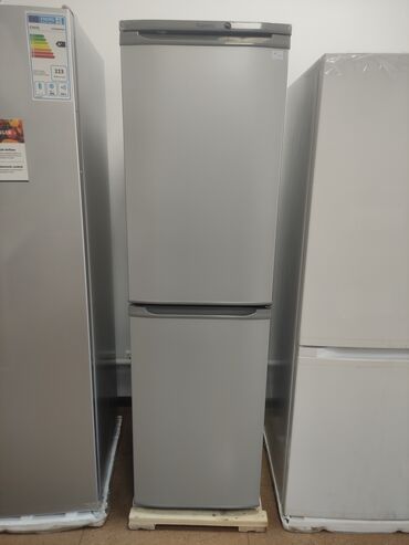 умный холодильник: Холодильник Biryusa, Новый, Двухкамерный